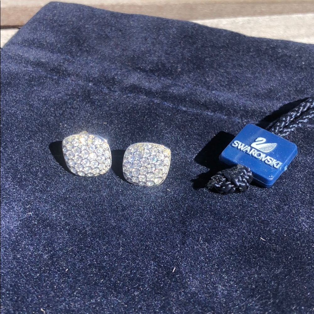 🎉Host Pick🎉Swarovski crystal earrings